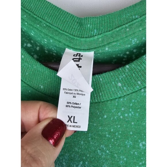 Yellowstone Christmas Womens Shirt Size XL Green Dear Santa Put Rip Under Tree - Picture 7 of 10